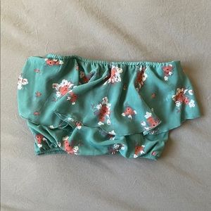 🌸 5 for $50 - Full Tilt Flower Strapless Top